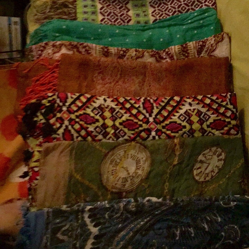 AWESOME 😎 prints SCARVES 🧣👍🏼
